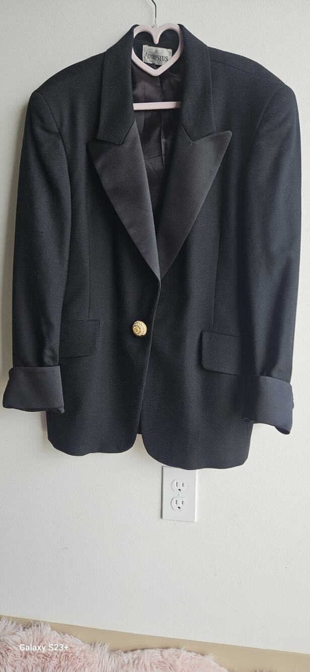 Augustus Women's Black Pure Wool Blazer Size 12 Made In USA Vintage Classic